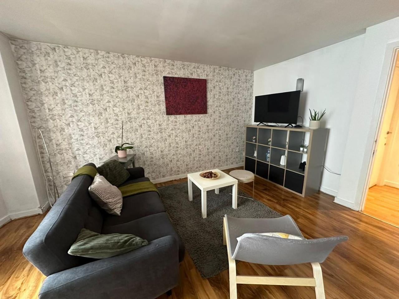 Appartamento Charming 1bdr Serviced Condo! 4 Guests Pool N Free Parking *